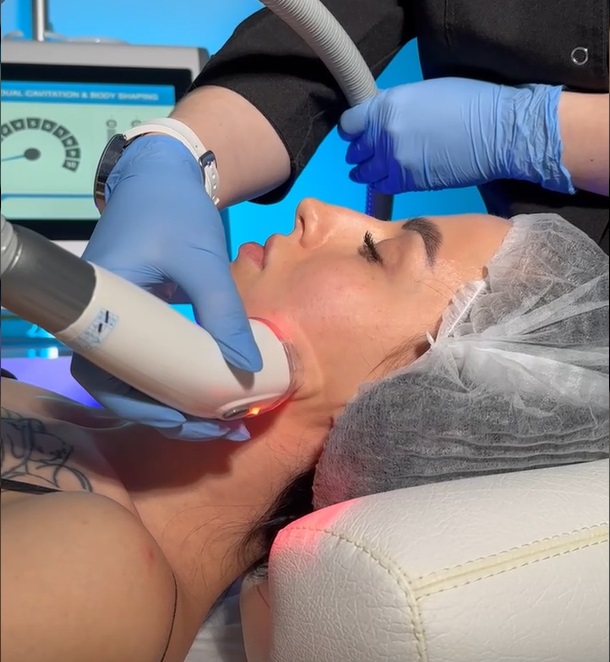 вакуумно-роликовый массаж с РФ (по лицу).jpg